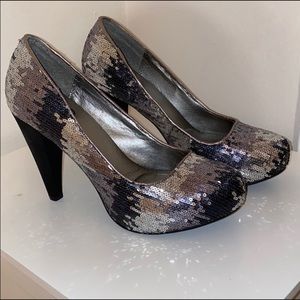 Black and silver sequin heels by Daytrip
